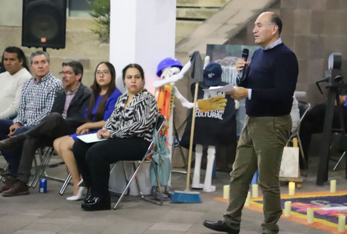 Alcalde Enrique Galindo convoca a los consejeros de Desarrollo Social a unirse a comités de obra del Paseo Esmeralda.   02 Nov 202