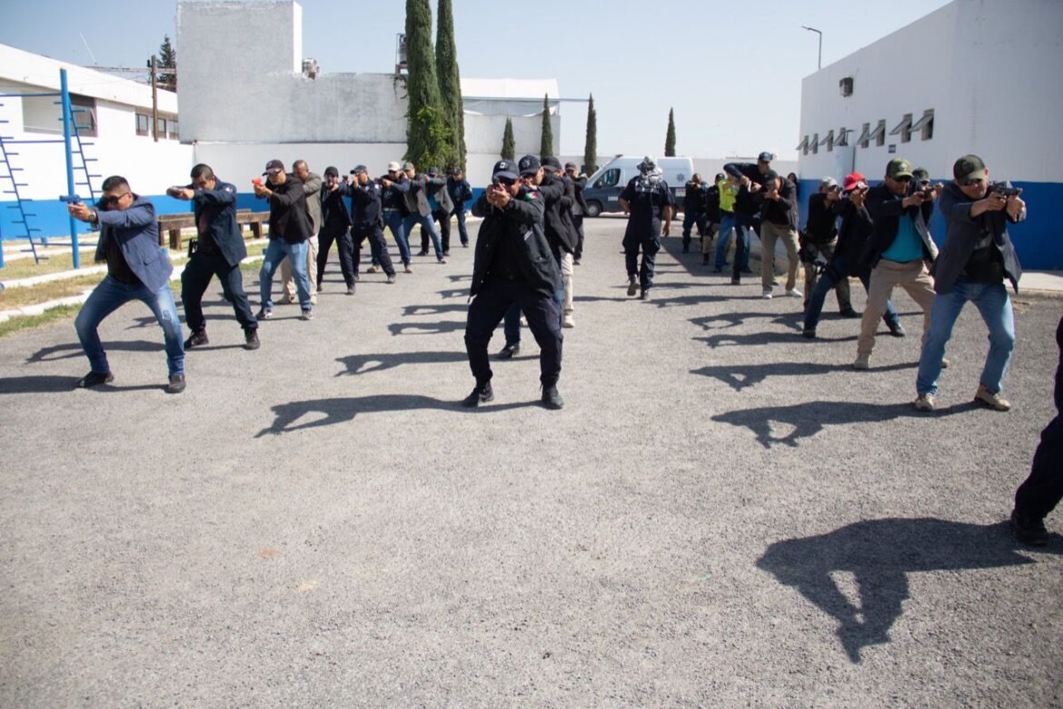 Agentes de la SSPC se capacitan en técnicas de protección personalizada