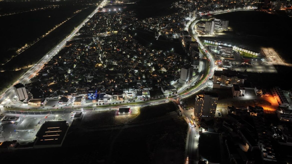 Alcalde Enrique Galindo, entrega rehabilitación integral de avenida Chapultepec, con seguridad vial y peatonal