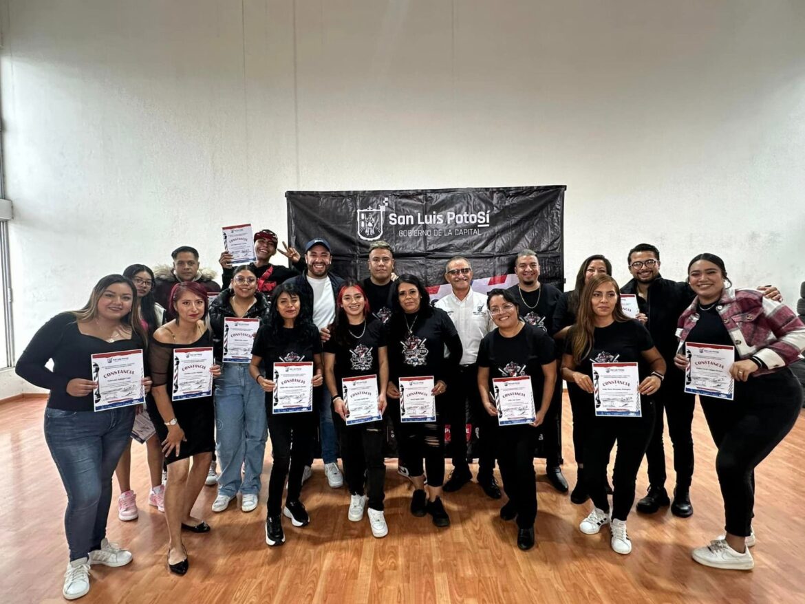 Ayuntamiento de SLP impulsa el emprendimiento entre jóvenes, con cursos de barbería