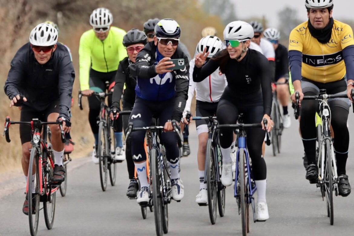 Cientos de ciclistas descubren la belleza de Bocas, en rodada encabezada por el Alcalde Galindo y Nairo Quintana