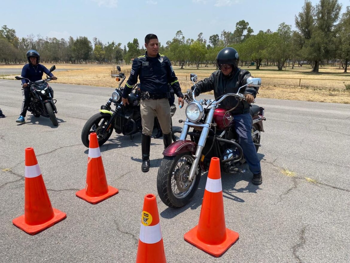 Policía Vial de la Capital invita a curso de conducción segura de motocicleta