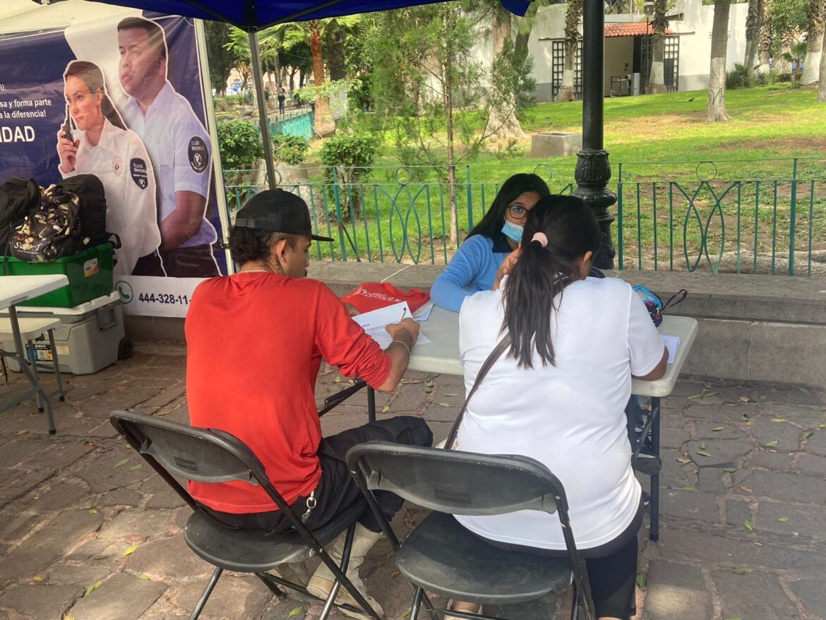 En el Pabellón del Empleo de la Alameda Juan Sarabia, Gobierno de la Capital brinda oportunidades laborales a los potosinos