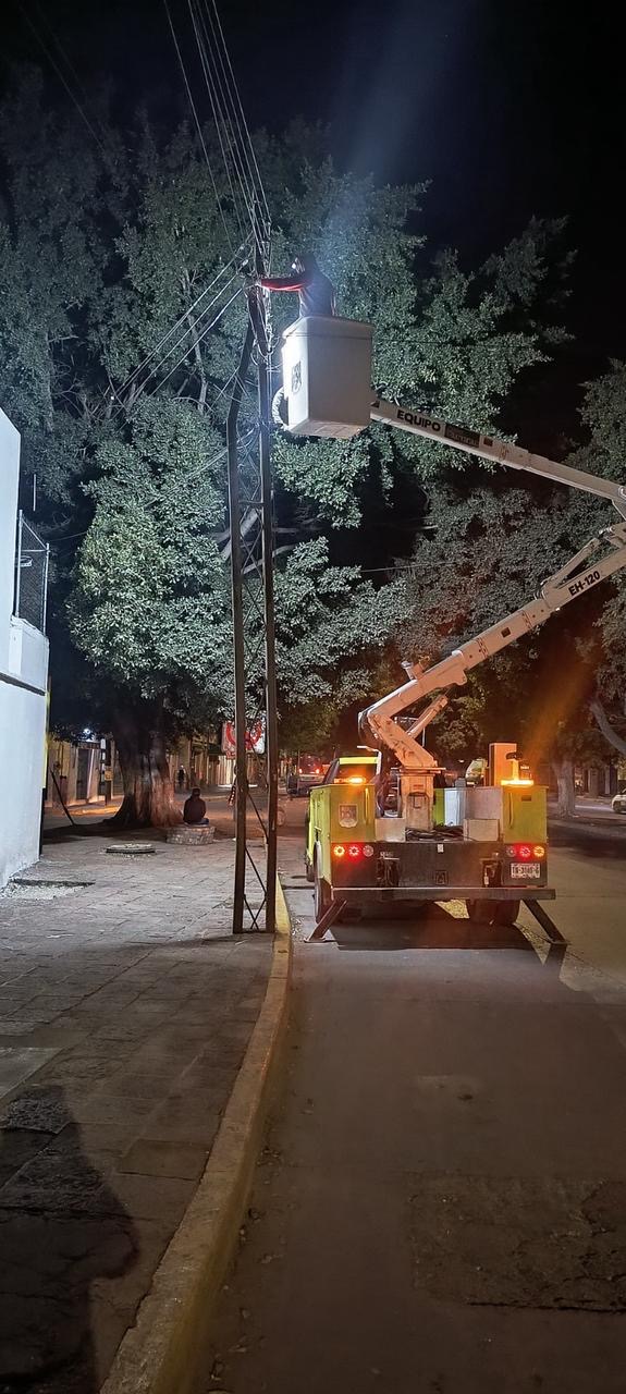Gobierno Municipal repara fallas de iluminación en céntrica zona de la ciudad