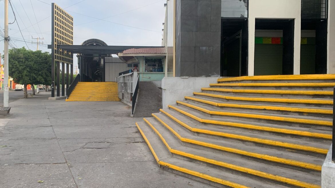 Limpieza y mantenimiento en el Mercado República, compromiso del Gobierno de la Capital con los #MercadosAl100