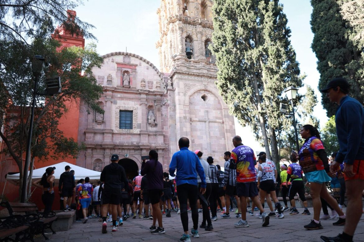 Más de 500 personas participaron en el Trote por los 7 Templos en San Luis Capital