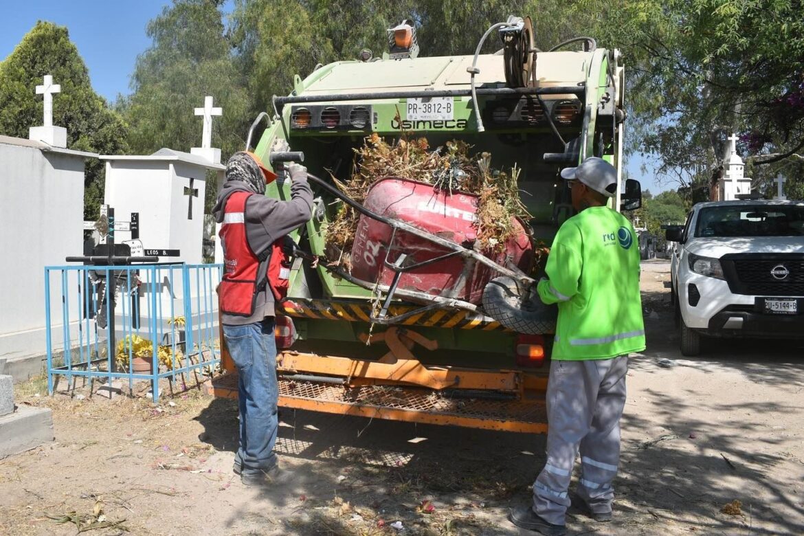 Se redoblan intervenciones municipales en cementerios de la Capital