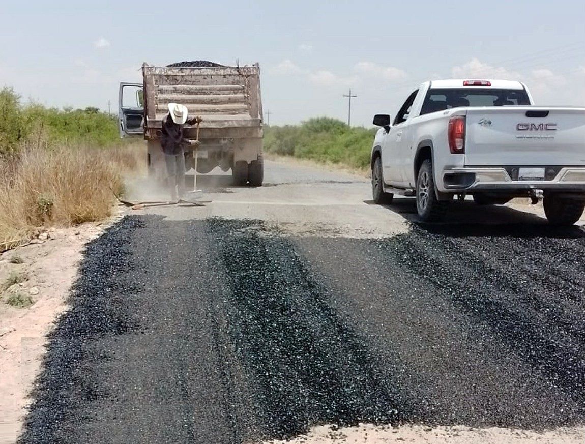 Atiende Gobierno de la Capital peticiones de mejoramiento de caminos en Bocas