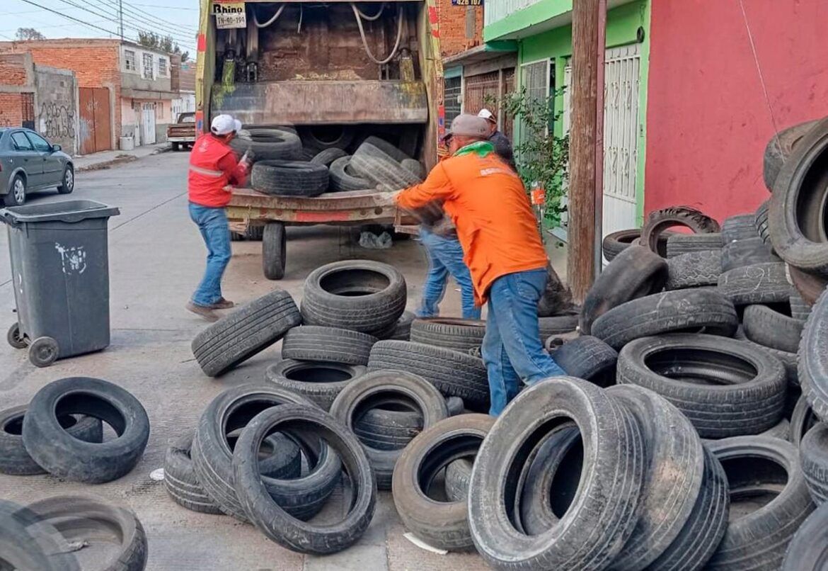 Continúa Ayuntamiento de SLP con medidas para evitar contaminación por llantas