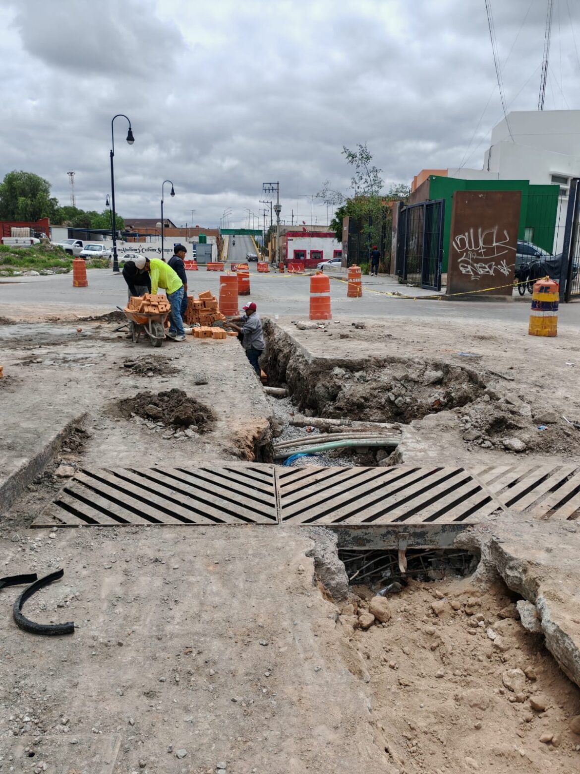 Avanza rehabilitación sanitaria en calle Alonso del Centro Histórico.