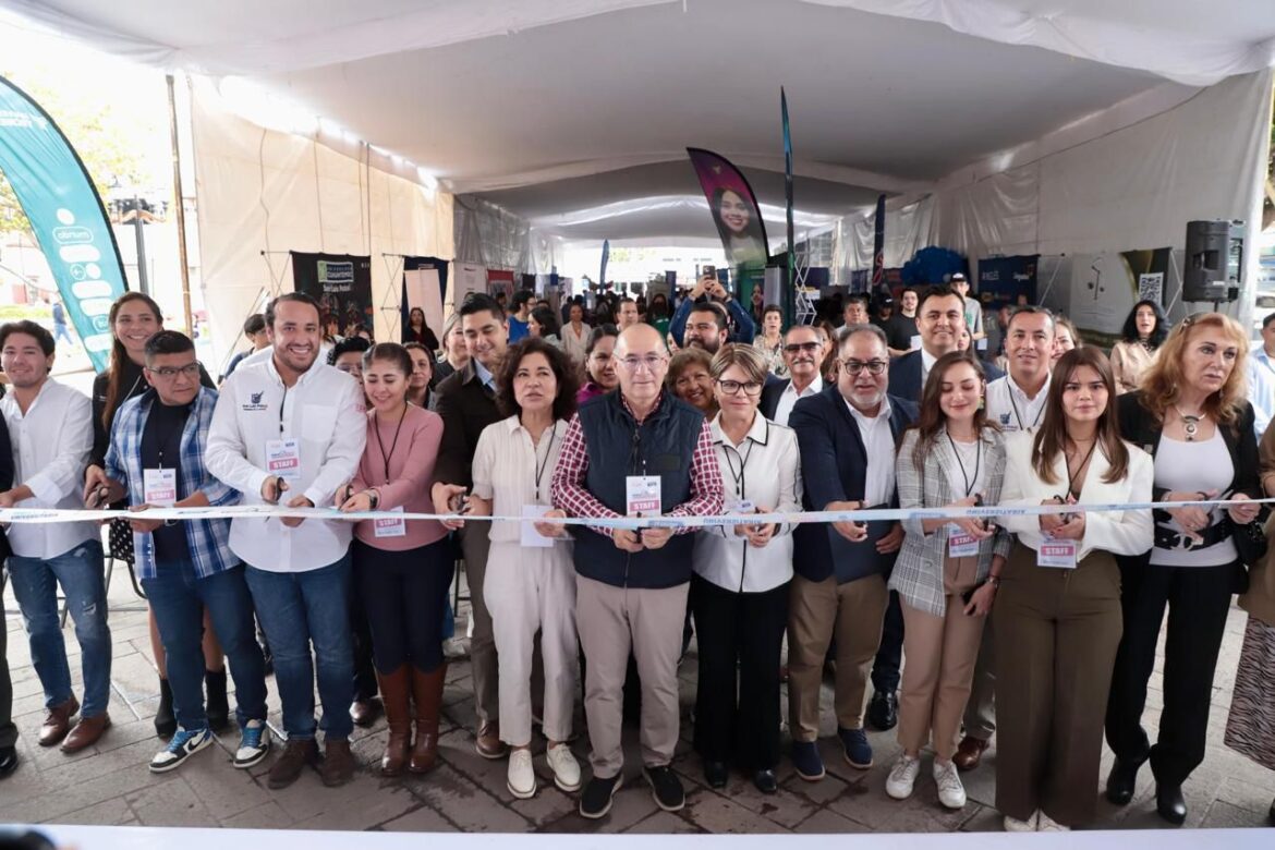 Enrique Galindo inaugura Feria Universitaria: impulso a jóvenes para continuar con sus estudios profesionales