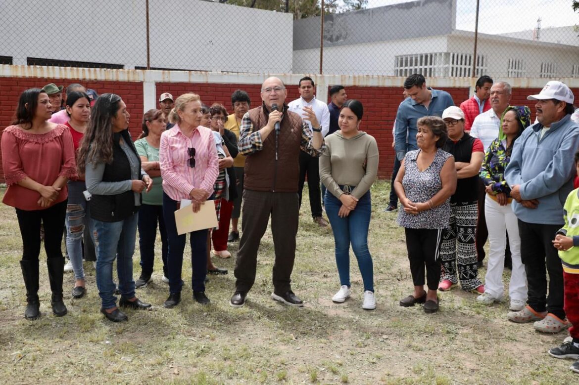 Alcalde Enrique Galindo anuncia pavimentaciones para la colonia Casanova, tras décadas de rezago