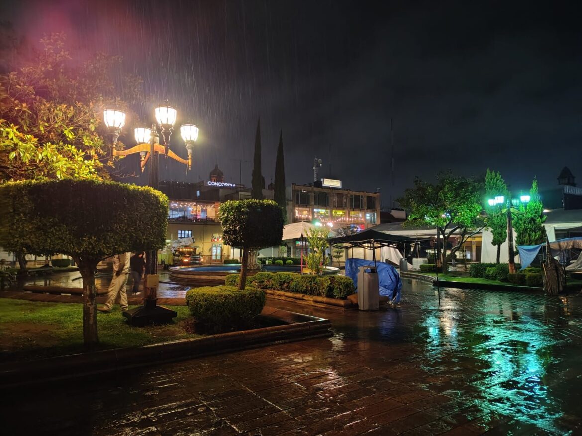 Gobierno de la Capital trabaja en restablecer el alumbrado público en Plaza del Carmen