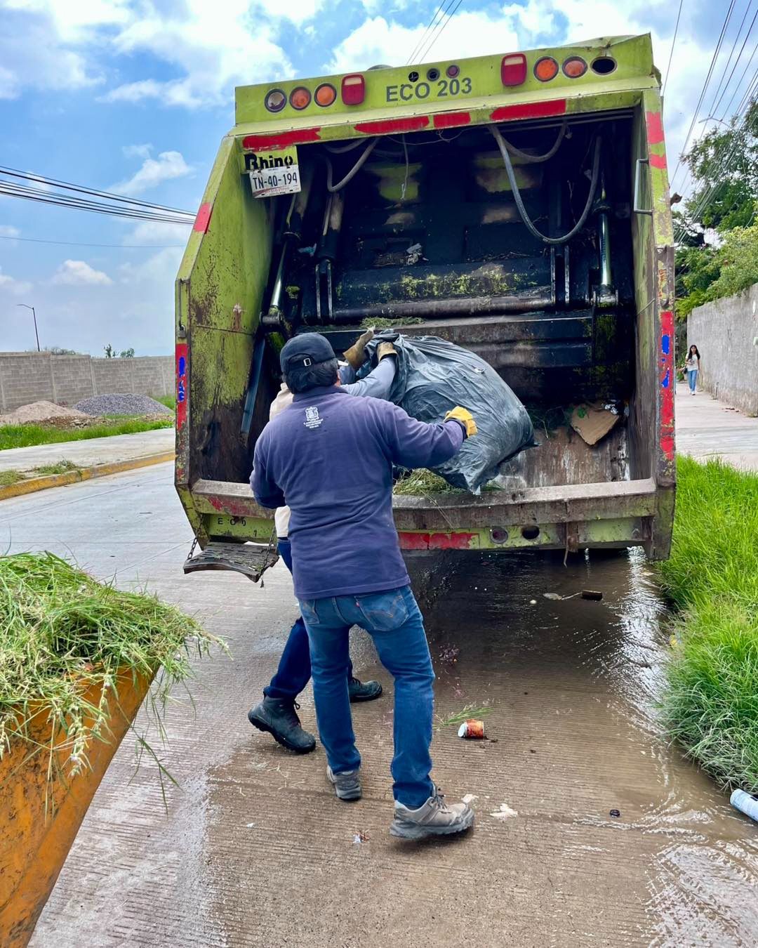 Ayuntamiento de SLP refuerza limpieza urbana en puntos clave de la Capital