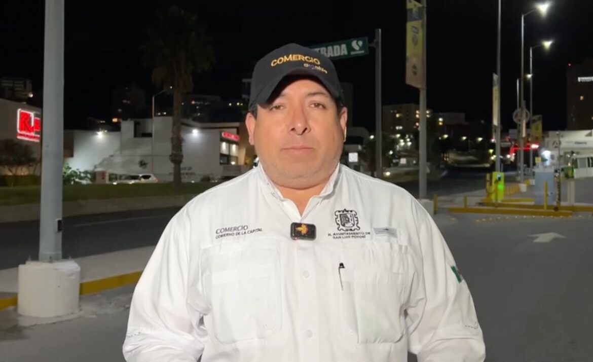 Clausura de tienda Dominos, por falta de documentación, no por represalias, aclara Director de Comercio Municipal