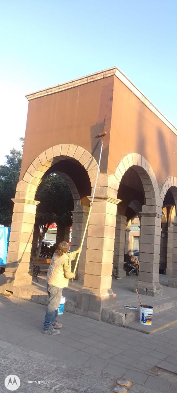 Gobierno de la Capital brinda mantenimiento en el Centro Histórico con bacheo, limpieza y supervisión