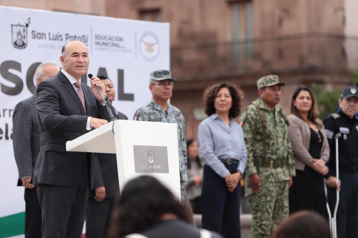 Calidad académica y valores cívicos, base del Sistema Educativo Municipal: Enrique Galindo