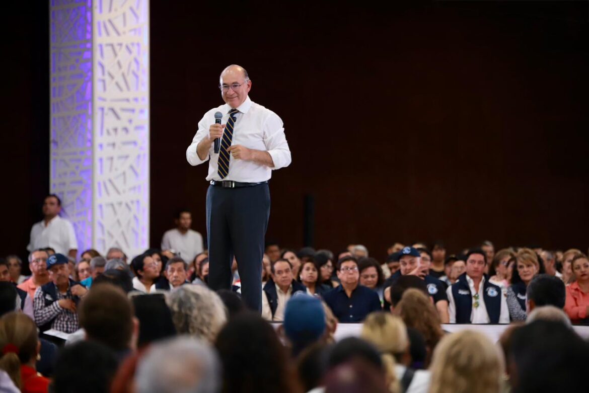 Hoy rinde su primer informe de Gobierno  Enrique Galindo Ceballos