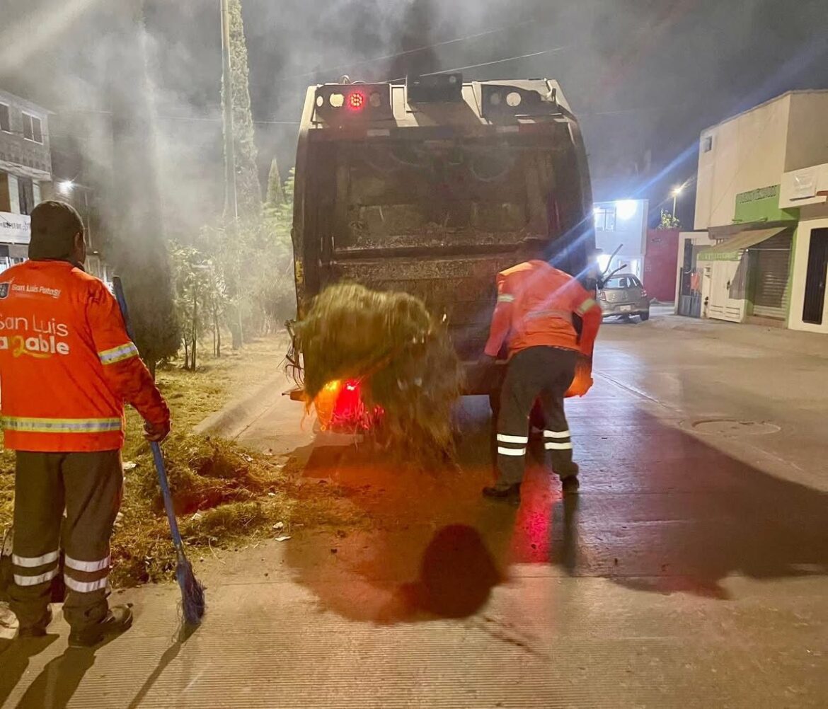 Gobierno Municipal da mantenimiento integral a la Avenida Francisco Martínez de la Vega