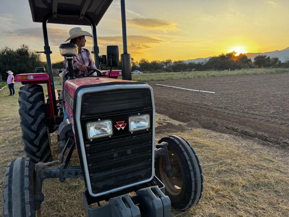 Impulsa Gobierno Municipal a mujeres productoras del campo con el programa “Mujeres al Tractor Rompiendo Paradigmas”