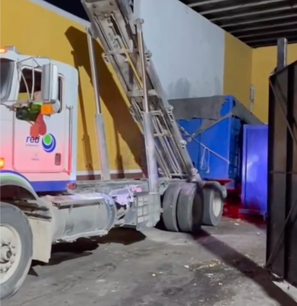 Gobierno de la Capital refuerza limpieza y manejo de residuos en el Mercado República